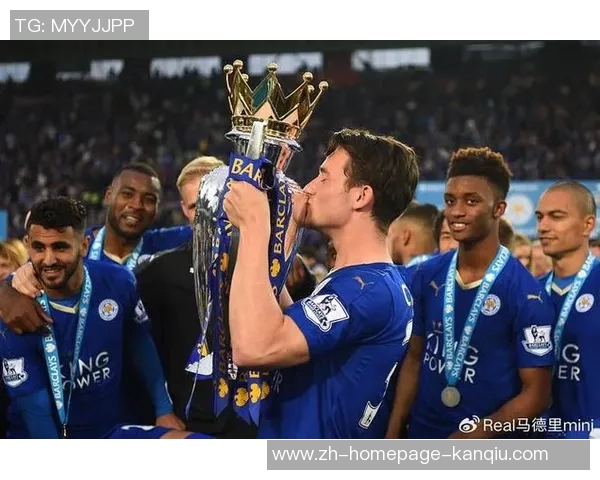 曼联与前曼城射手洽谈转会切尔西欲抢人引发关注